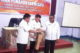 Pemkab Biak minta 40 pemandu wisata gencarkan promosi pariwisata