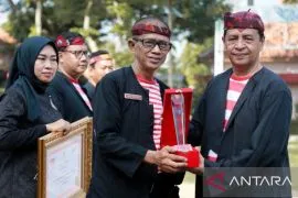 Pemkab Pamekasan berikan penghargaan kepada ASN berkinerja baik
