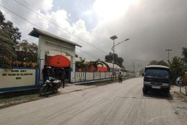 BMKG sebut ada sebaran debu vulkani kerupsi Lewotobi di udara