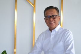 Indrieffouny Indra jabat sebagai Dirut baru PT Semen Padang