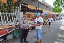 Jelang 41 hari pemilu, Polda Maluku sebar brosur imbauan kamtibmas
