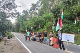 Remaja masjid di Agam galang dana puluhan juta bagi warga Palestina