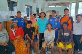 6 ABK kapal tenggelam diselamatkan Tim SAR Gabungan