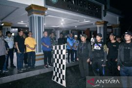 Ratusan peserta napak tilas berjalan kaki peringati Rengat Bersejarah