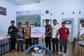PTPN I Regional 4 salurkan bantuan sumur bor dan pompa air untuk petani Klaten