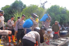 Banjir di Rohil tak kunjung surut