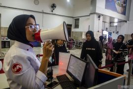 KAI  beri kompensasi penumpang akibat kecelakaan kereta di Bandung