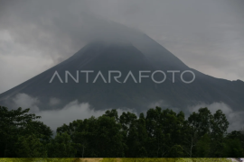 Aktivitas Gunung Merapi Page 1 Small