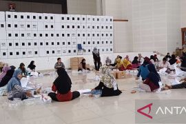 Bawaslu Bangka Tengah awasi penyortiran surat suara Pemilu 2024