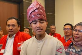 Nobar Debat Capres di Pekanbaru, Kaesang prediksi Prabowo menang telak