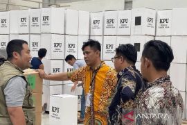 Bawaslu Kalsel temukan ribuan surat suara rusak di HSS