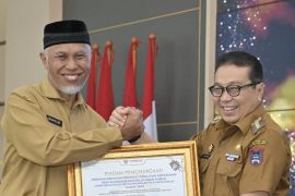 Payakumbuh raih penghargaan predikat penilaian kepatuhan penyelenggaraan pelayanan publik