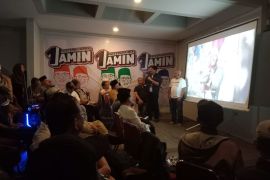 Timnas AMIN Hendry Harmen resmikan posko kemenangan sambil nobar Debat Capres