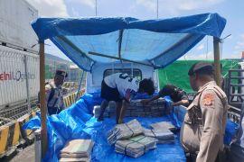 Satgas OMB Polda Maluku kawal distribusi sampul surat suara DPD ke enam kabupaten