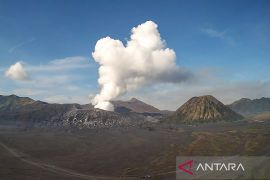 Pembersihan, kawasan wisata Gunung Bromo ditutup total