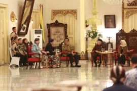 Wapres Ma'ruf dan istri kunjungi Pura Pakualaman, Yogyakarta