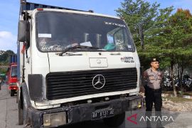 KPU mulai distribusikan surat suara pemilu ke daerah