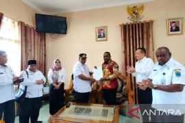 Pemprov Papua Barat dan Bawaslu teken NPHD Pilkada Rp55,04 miliar