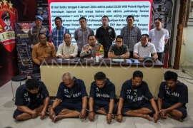 Pengungkapan kasus penyelundupan ratusan anjing di Semarang Page 1 Small