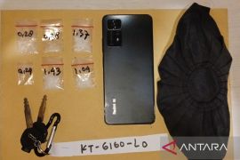 Polresta Samarinda  ringkus pengedar yang sembunyikan sabu di peci