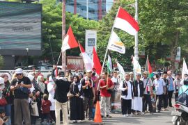 Ratusan orang peringati 100 hari agresi ke Palestina