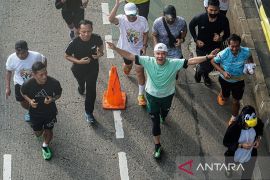 Lari di Penguin Sliwerun, Ganjar: Saya senang ada UMKM pertanian