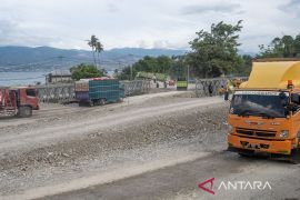Perbaikan jembatan amblas Trans Sulawesi Page 3 Small