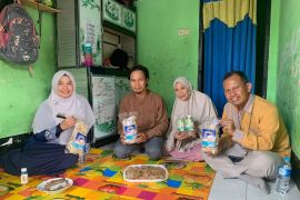 Disperin NTB motivasi tiga IKM potensial naik kelas