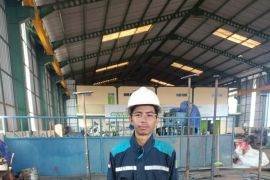 Said miliki keahlian pengelasan berkat program Adaro vokasi mandiri