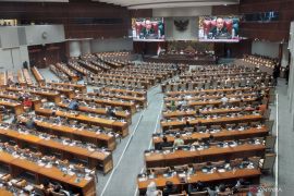 Ketua DPR Puan Maharani minta anggota DPR tuntaskan tugas di akhir masa jabatan