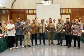 Auction teh perdana 2024 hadirkan mitra bisnis PT KPBN