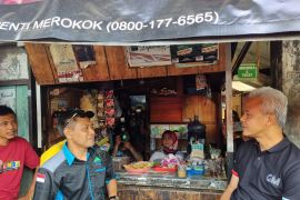 Kampanye "ngopi" bareng sopir truk Batang, Ganjar: Jangan ODOL