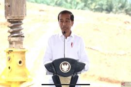 Presiden Jokowi letakkan batu pertama pembangunan masjid kapasitas 61.000 jamaah di IKN