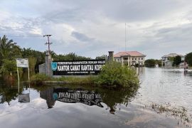 Dua Kantor Camat di Rohil tempat penyimpanan logistik pemilu terendam banjir