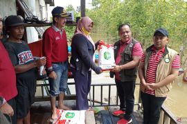 Kapuas Hulu salurkan bantuan bagi korban banjir
