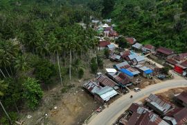 Dampak Banjir Bandang di Kolaka Page 2 Small