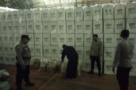 Bukan kebanjiran, logistik pemilu di Rohil dipindahkan untuk diperiksa ulang