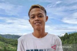 Ibunda Deden berharap anaknya yang hilang di laut Sukabumi ditemukan