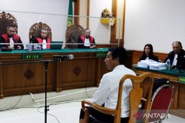 Sidang tuntutan mantan rektor Unud