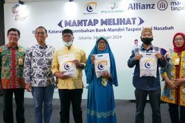 Bank Mandiri Taspen adakan program operasi katarak gratis