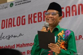 Kemarin, Mahfud Md mundur hingga UU presiden ikut kampanye