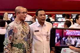 KPU melantik 5,7 juta lebih anggota KPPS serentak di 71.000 lokasi