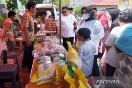 Pemkot Bengkulu gelar operasi pasar murah guna tekan inflasi