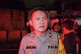 DPKP Jakarta kirim 80 personel untuk padamkan kebakaran di Kelapa Gading