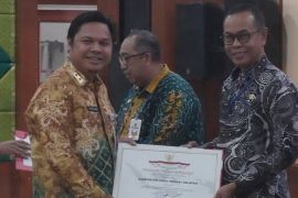 Pemkab HSS raih penghargaan kabupaten peduli HAM