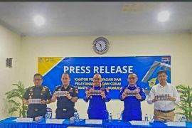 Ditpolairud Polda Kaltara Amankan Kapal Bermuatan Rokok Ilegal