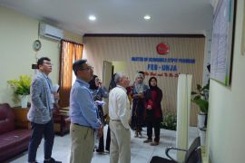 Program studi FEB Unja ikuti penilaian akreditasi internasional