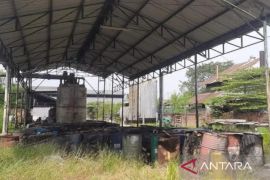 Perusahaan pembuang limbah B3 di Bekasi didenda Rp200 juta