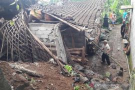 Longsor di Kaloran Temanggung, satu korban meninggal tertimpa bangunan