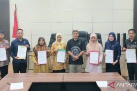 Aparatur Diskominfo Gorontalo Utara menandatangani perjanjian kinerja